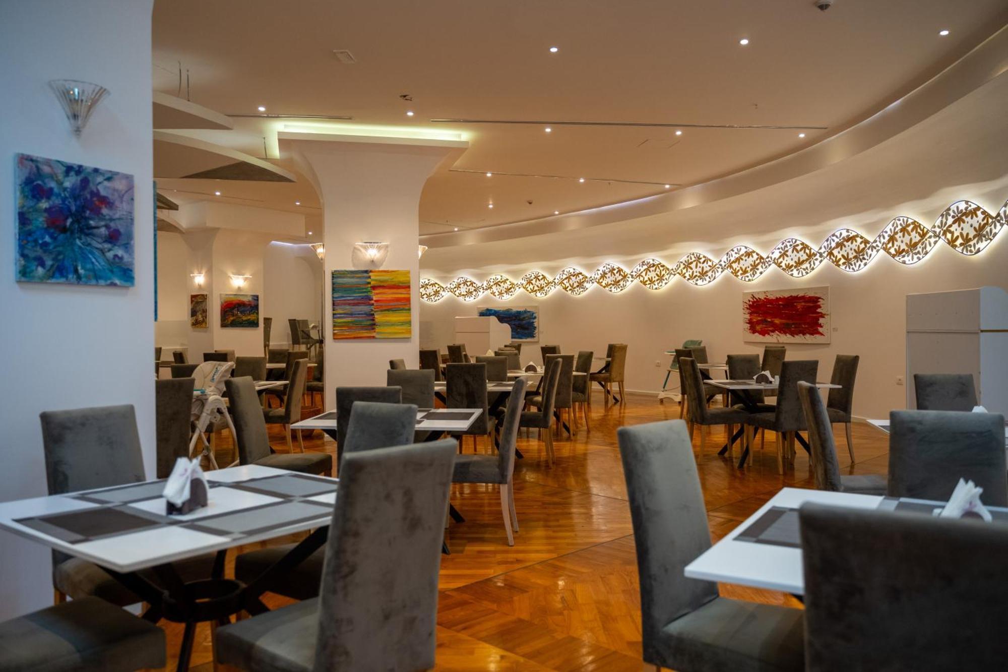 Bougainville Bay Hotel Sarandë 외부 사진 The restaurant