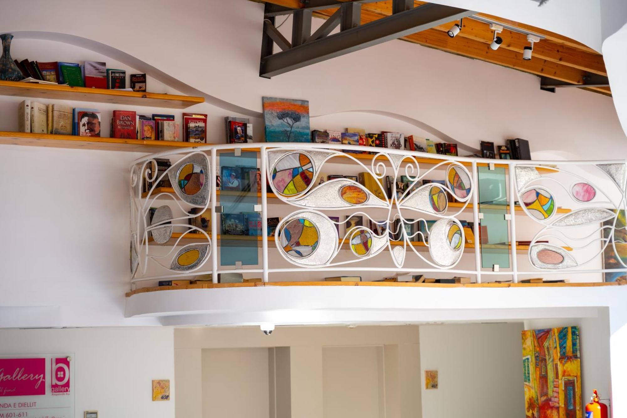 Bougainville Bay Hotel Sarandë 외부 사진 A balcony