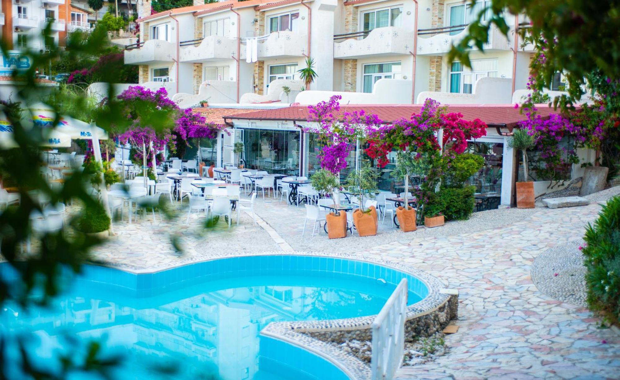 Bougainville Bay Hotel Sarandë 외부 사진
