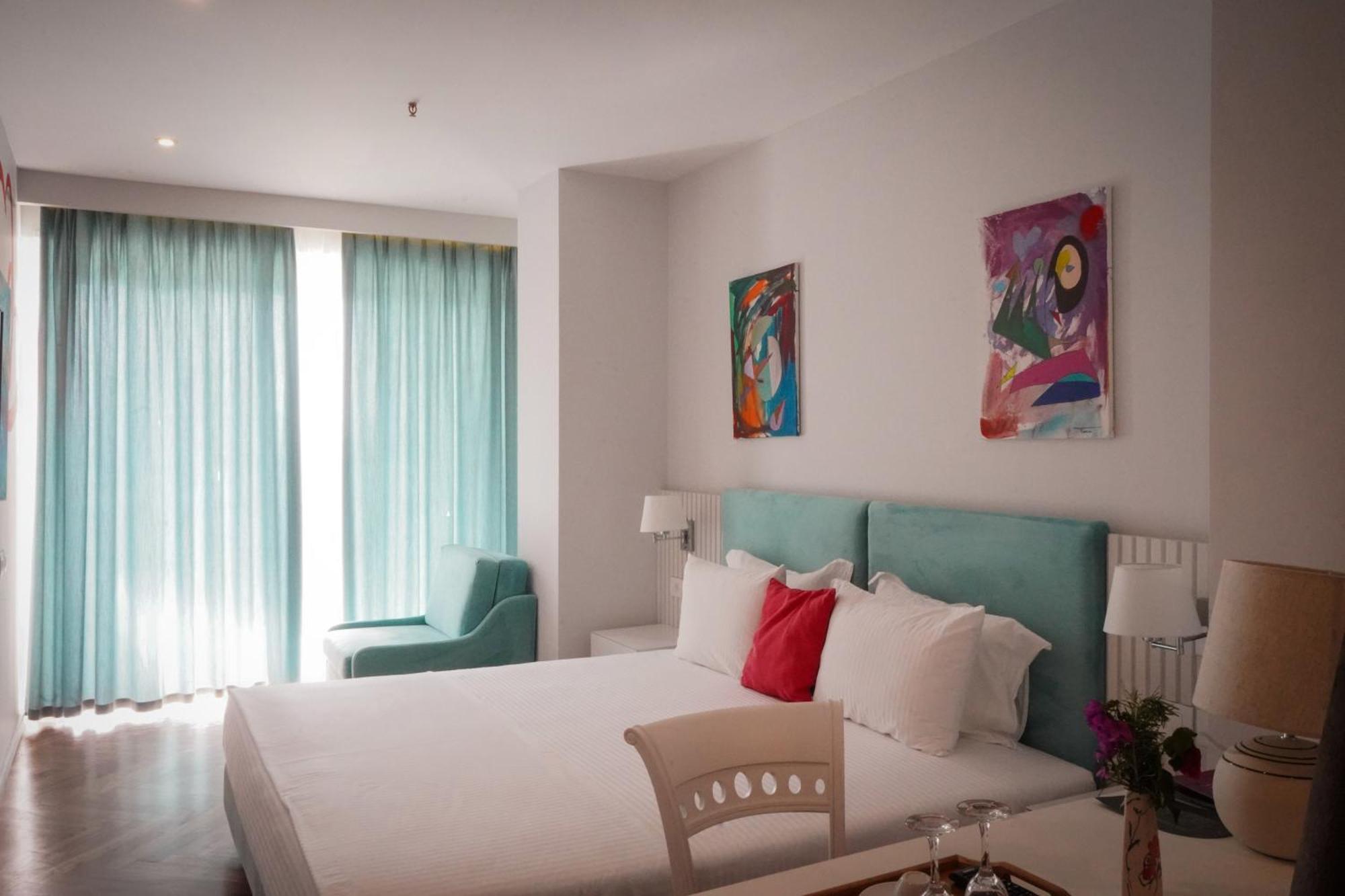 Bougainville Bay Hotel Sarandë 외부 사진