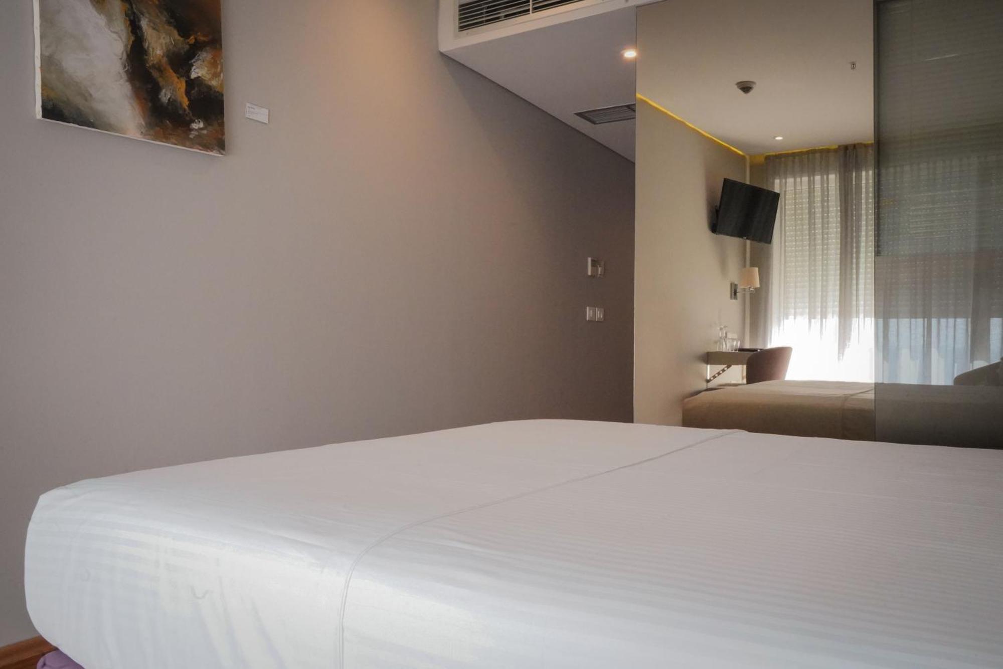 Bougainville Bay Hotel Sarandë 외부 사진