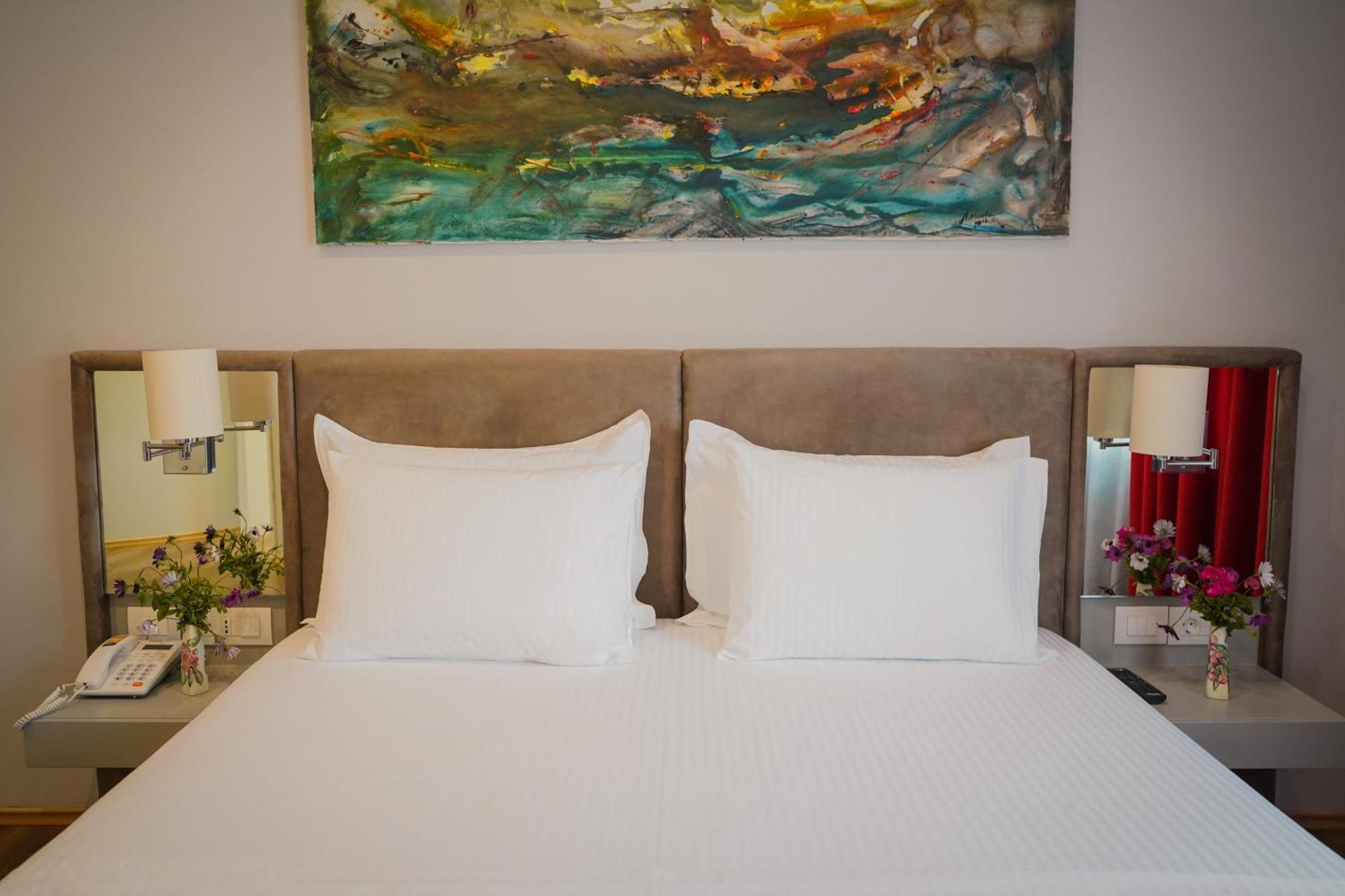 Bougainville Bay Hotel Sarandë 외부 사진