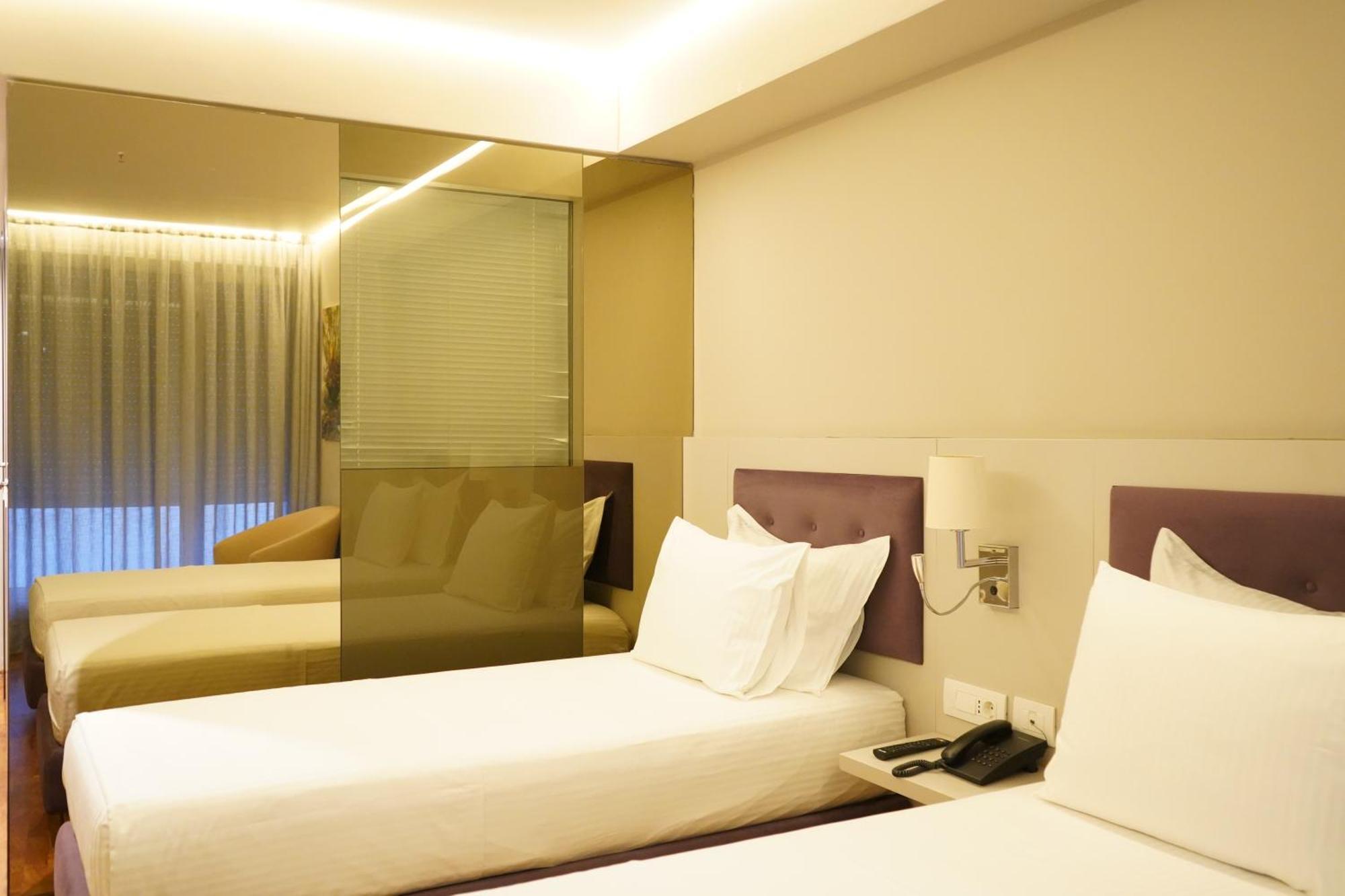 Bougainville Bay Hotel Sarandë 외부 사진