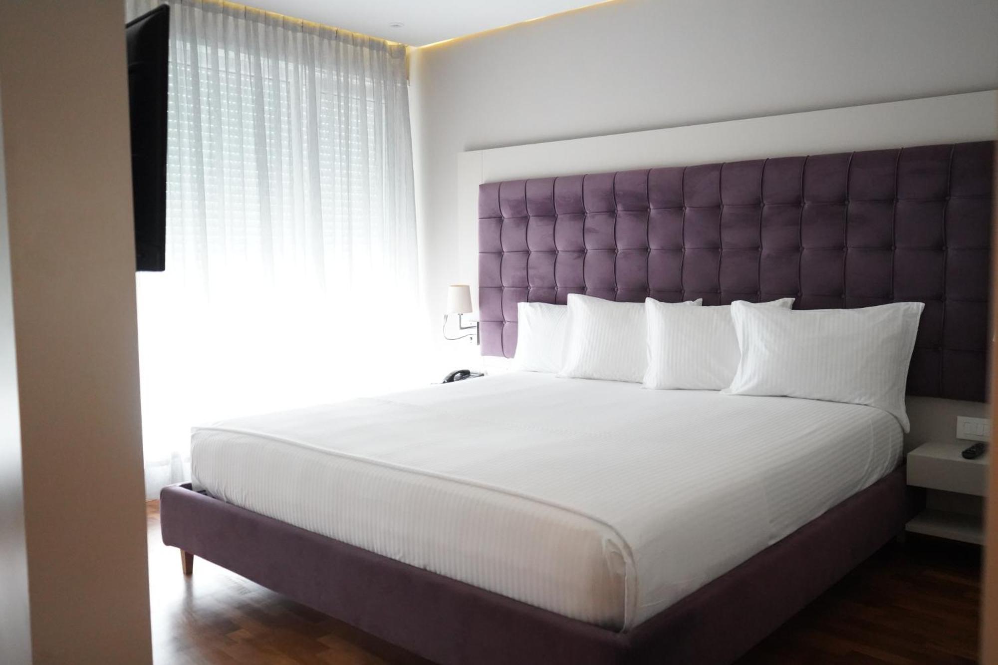 Bougainville Bay Hotel Sarandë 외부 사진