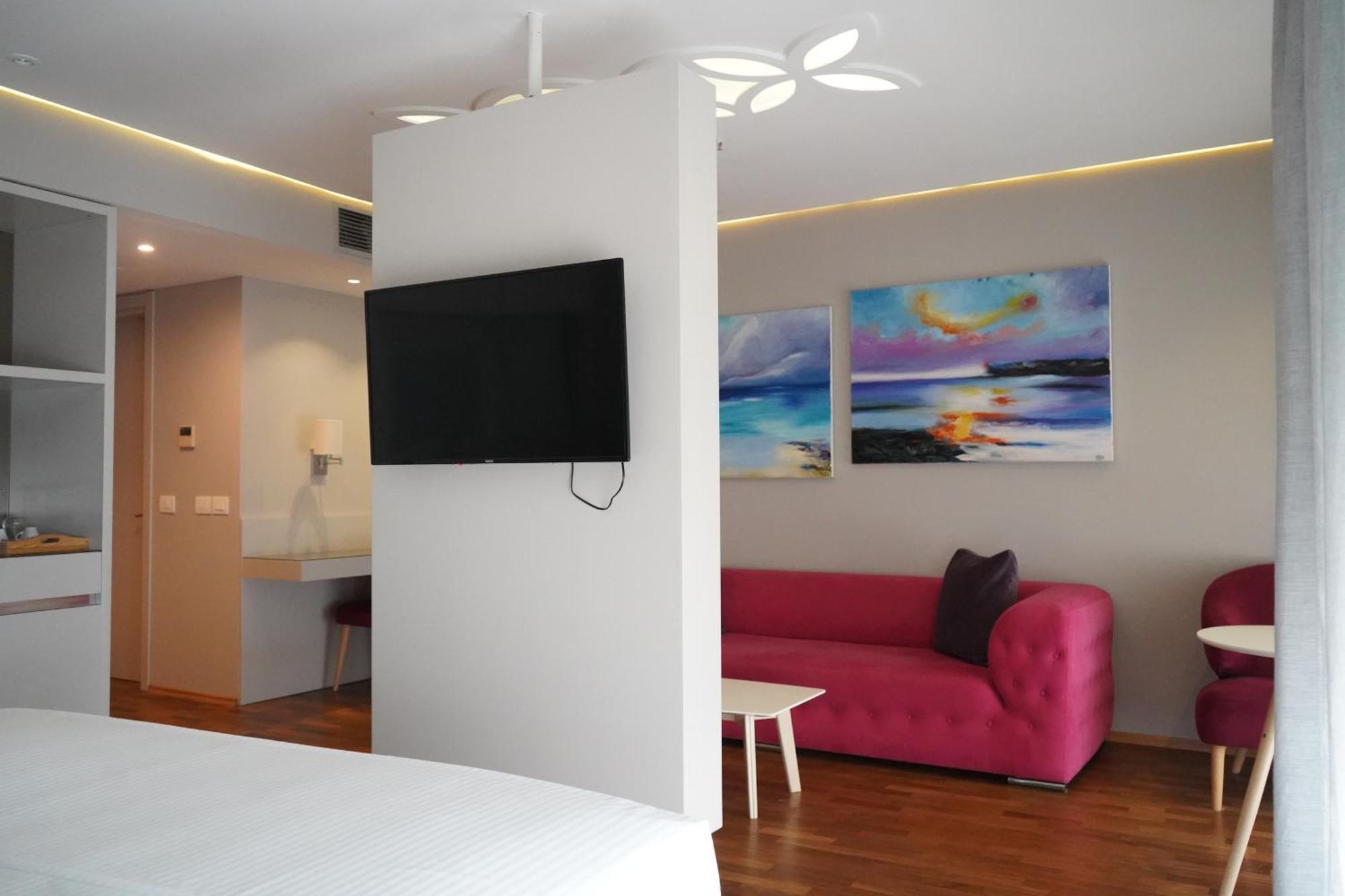 Bougainville Bay Hotel Sarandë 외부 사진